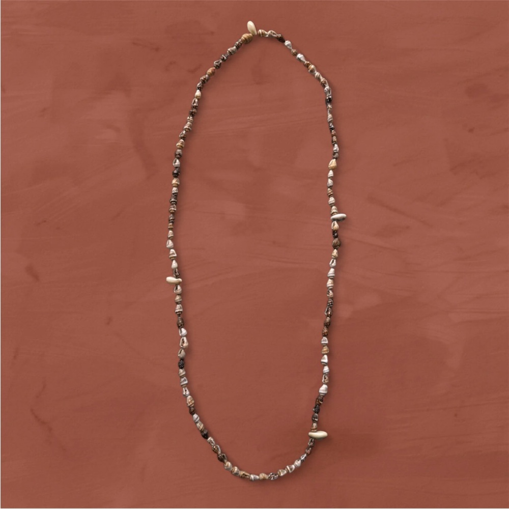 LONG SHELL NECKLACE